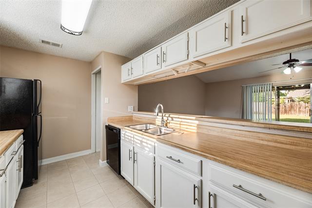 Building Photo - 7204 Shadow Bend Dr