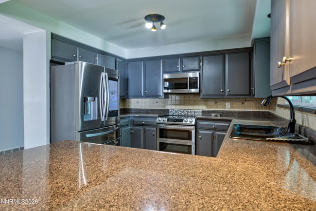 Building Photo - 12310 S Hills Dr