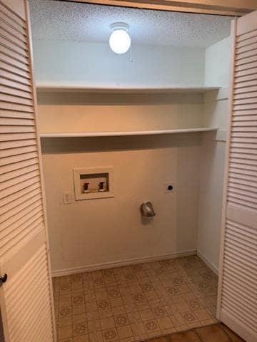 Building Photo - 16301 Ledgemont Ln