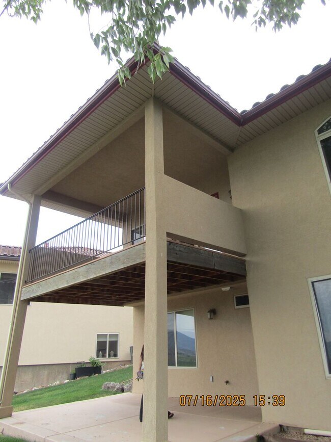 Building Photo - 1417 Fir Ct