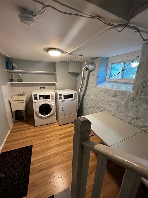 Building Photo - 29 W Tremlett St