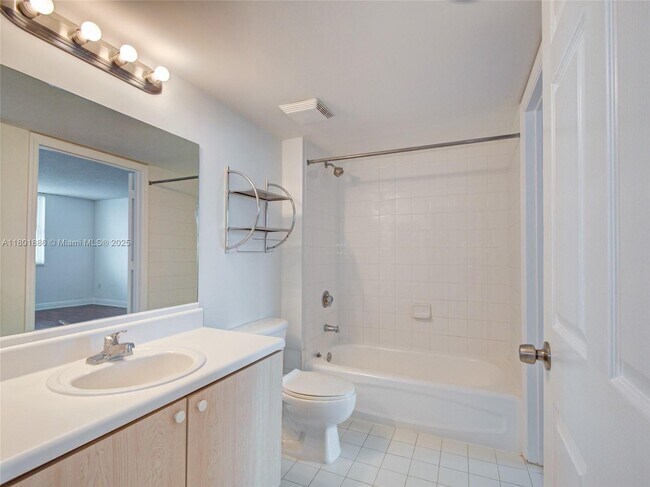Building Photo - 3000 Coral Wy