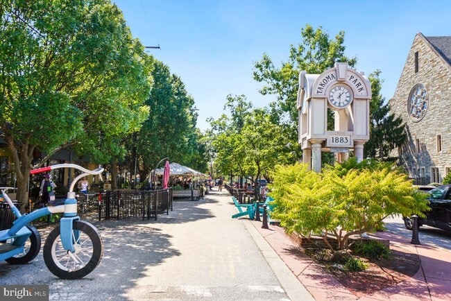 Building Photo - 7607 Eastern Ave NW