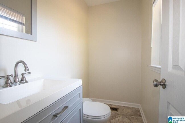 Building Photo - 2846 Brooklane Dr