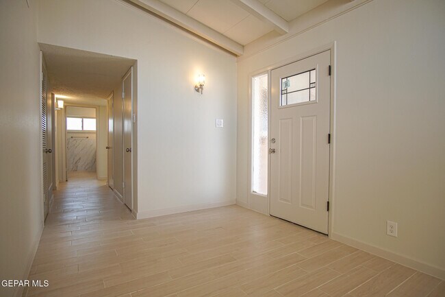 Building Photo - 3313 Cork Dr