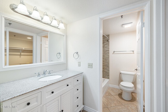Building Photo - 5744 Oak Bend Ln