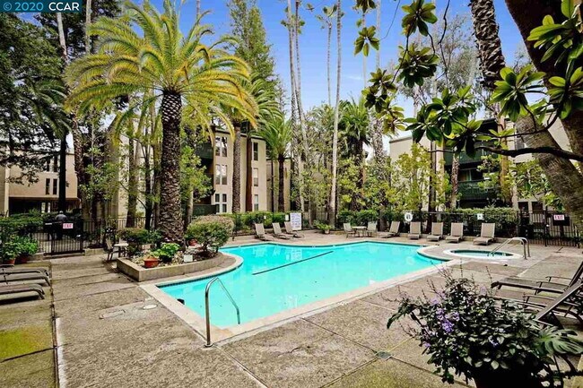 Building Photo - "Chic 2-Bed Condo in Walnut Creek with Sleek Granite Countertops - 790 Sq Ft of Modern Living!"