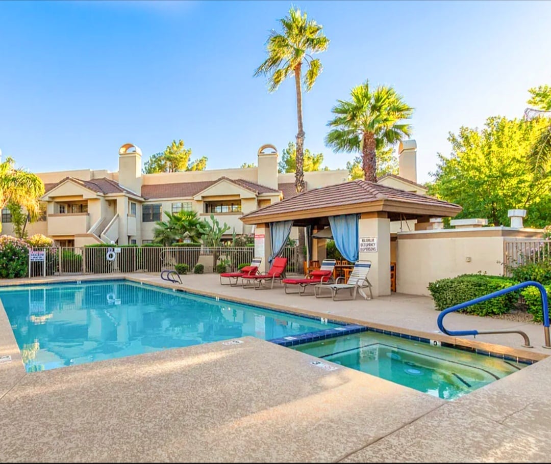 Pool & spa - 6885 E Cochise Rd