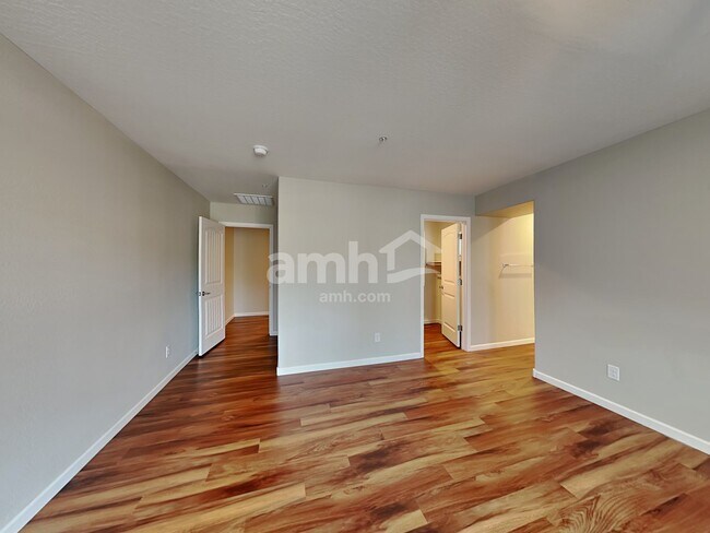 Building Photo - 20785 W Maiden Ln
