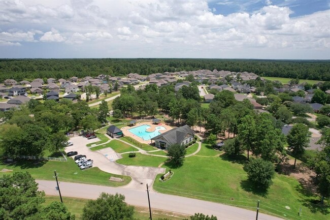 Building Photo - 30111 Saw Oaks Dr