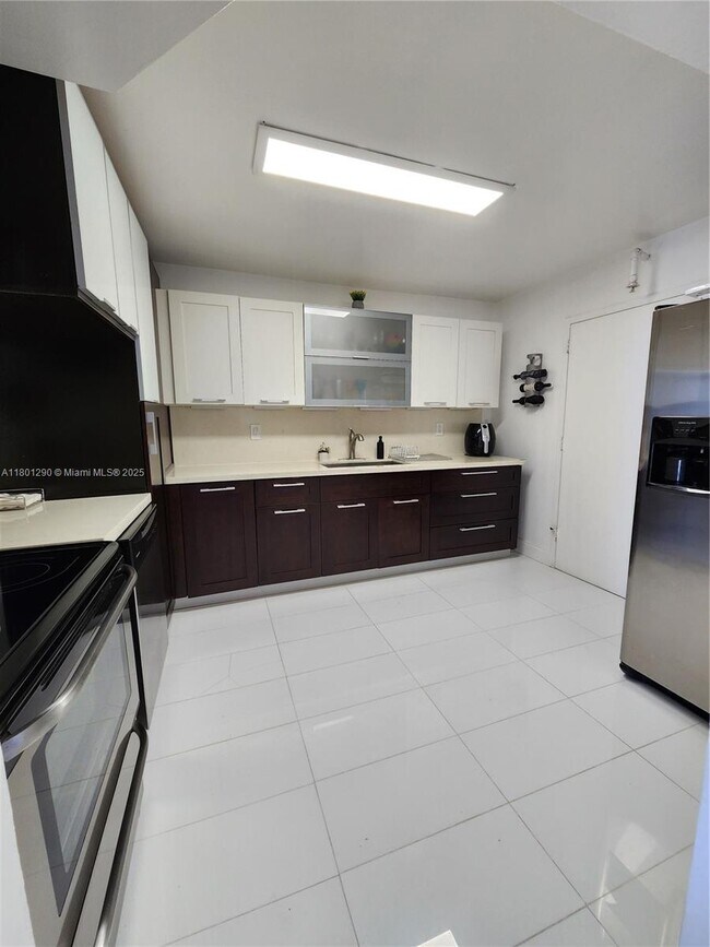 Building Photo - 2750 NE 183rd St