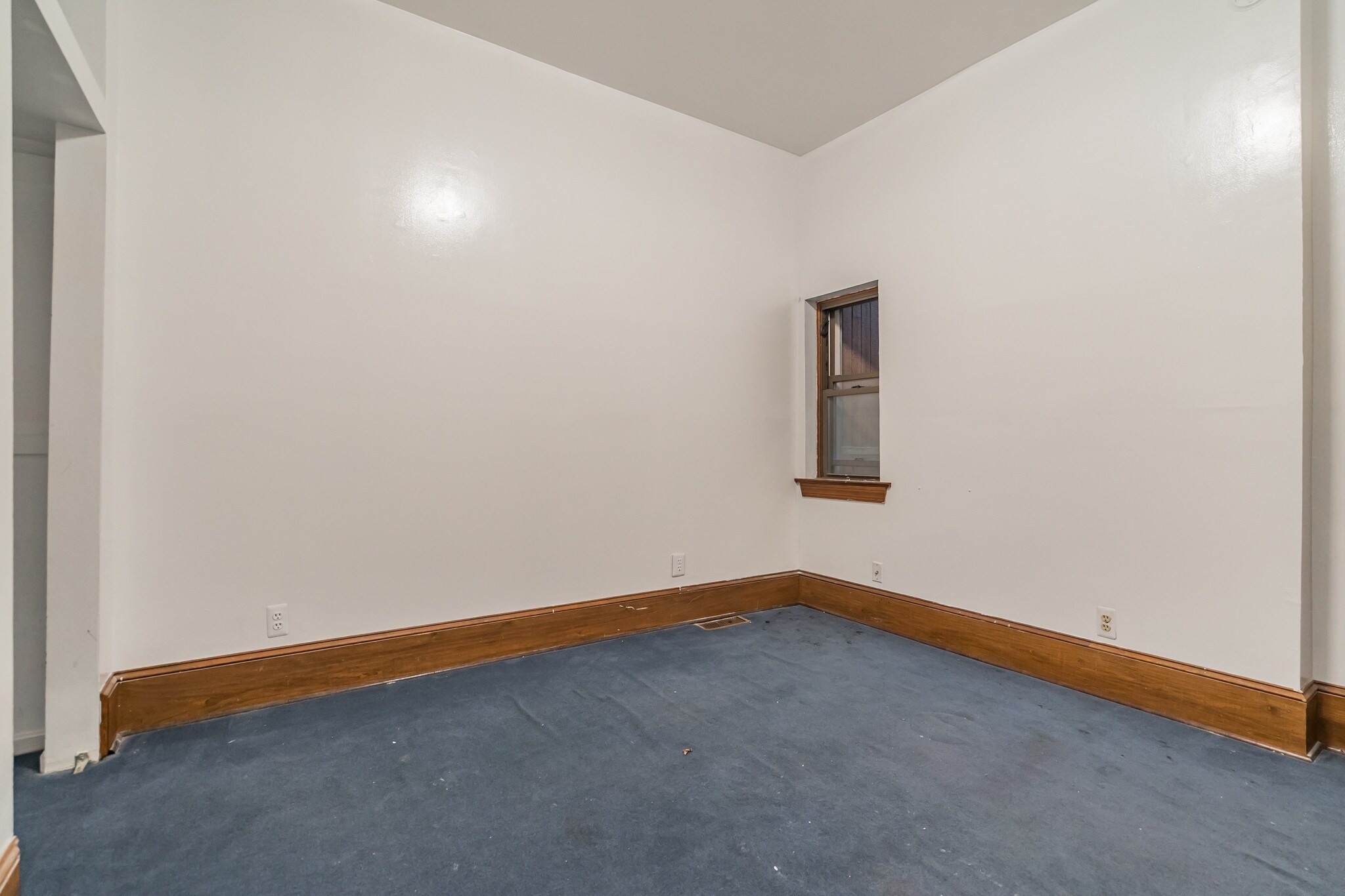 Building Photo - 1116 Rhode Island Ave NW