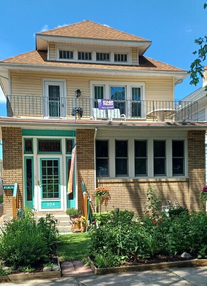 2nd Floor Apartment - 304 Wellington Rd