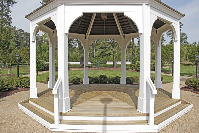 Building Photo - Village at Quarterpath