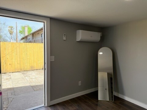 Building Photo - 1120 Rigsby Ave