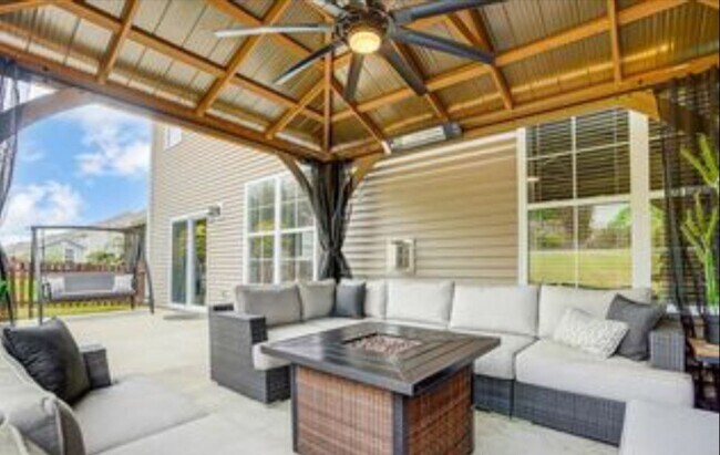 Building Photo - 1476 Overlea Pl NW