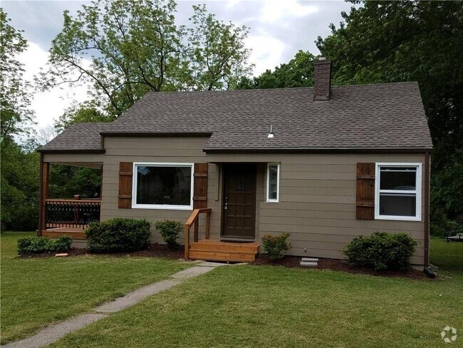 Building Photo - 1120 NE Davidson Ct