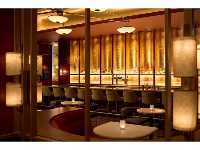 Building Photo - 255 Hennepin Ave