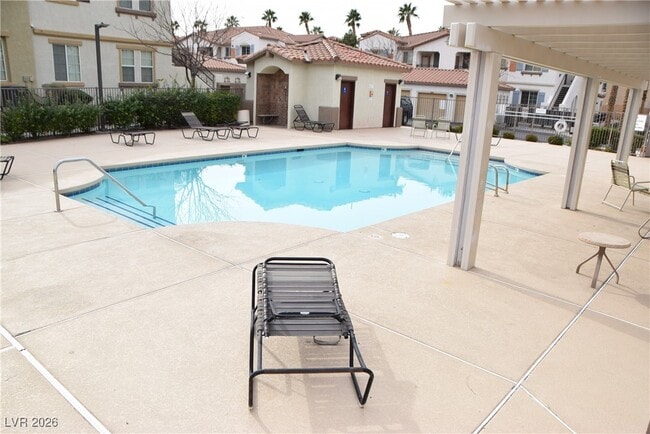 Building Photo - 50 Aura de Blanco St