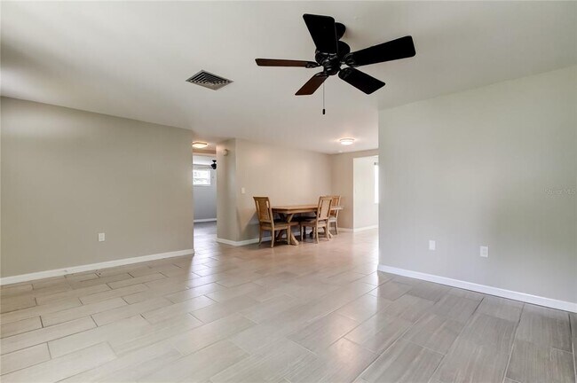 Building Photo - 7244 Amber Dr