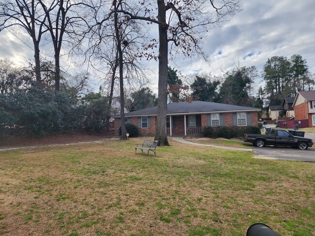 Building Photo - 2924 Henry St