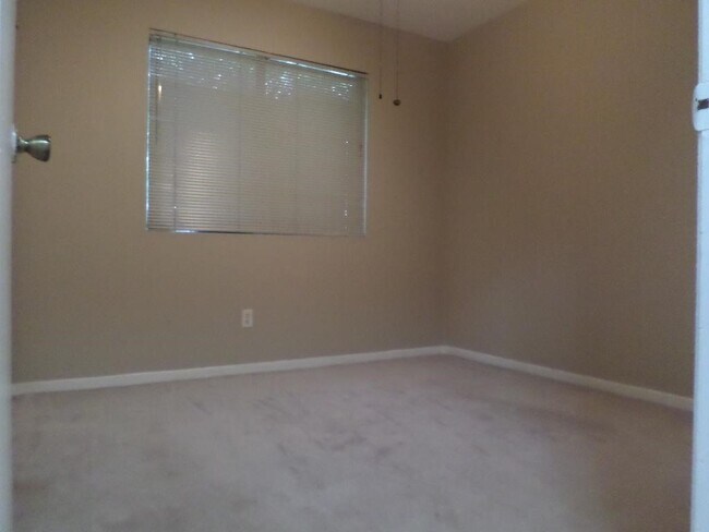 Building Photo - 2403 Chimneystone Cir