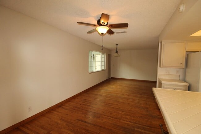 Building Photo - Spacious Corner Lot Home in Desirable Vent...