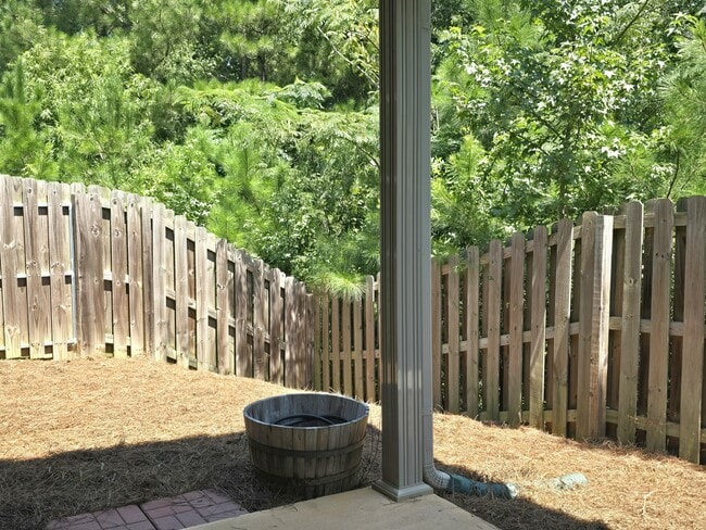 Building Photo - 697 Red Cedar Ct