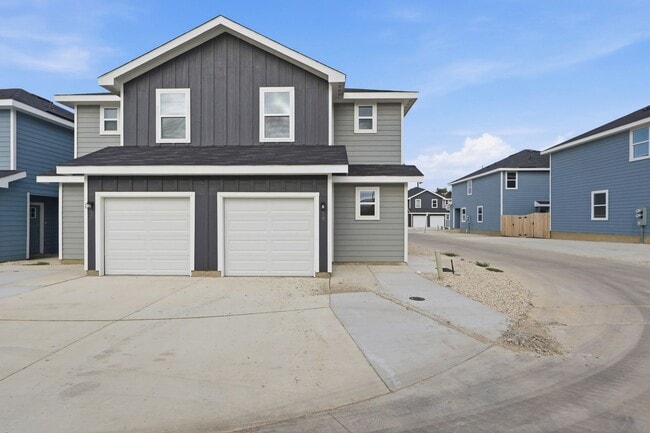 Building Photo - 9034 Glen Shadow Dr