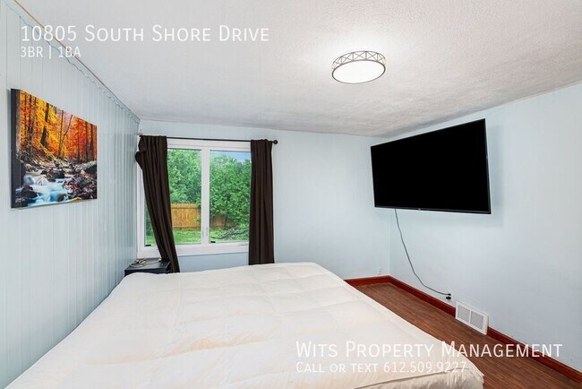 Building Photo - 10805 S Shore Dr