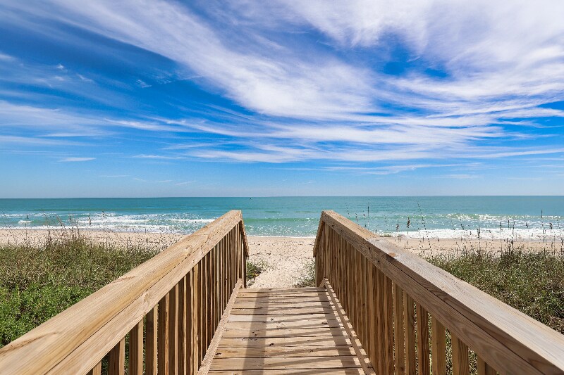 Building Photo - 4810 N Hwy A1A