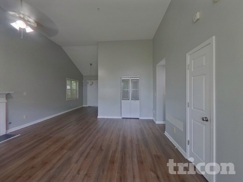 Building Photo - 350 Jamaica Cove SW