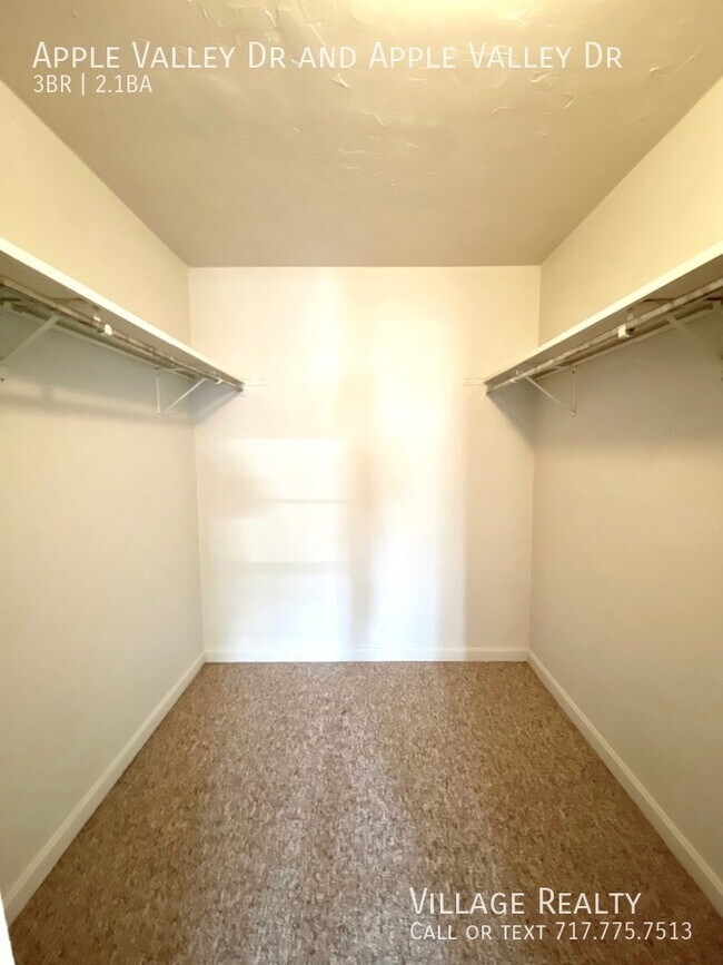 Building Photo - 818 Apple Valley Dr