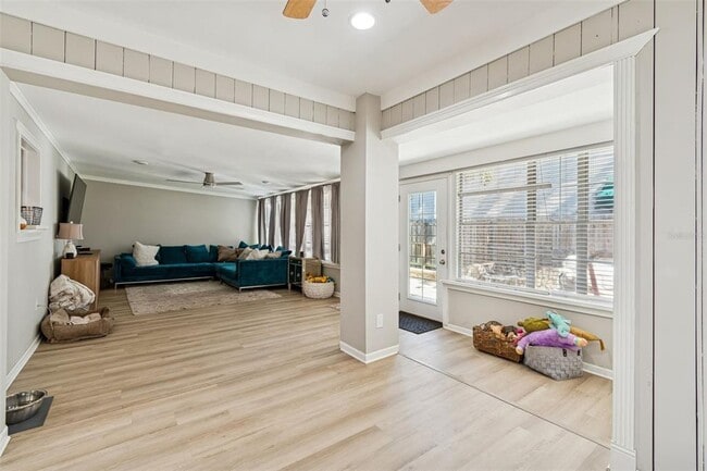 Building Photo - 2302 S Arrawana Ave