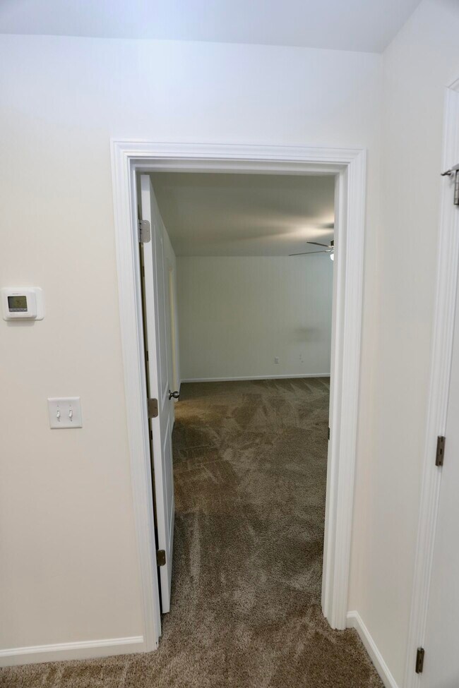 Building Photo - 1718 Canopy Dr