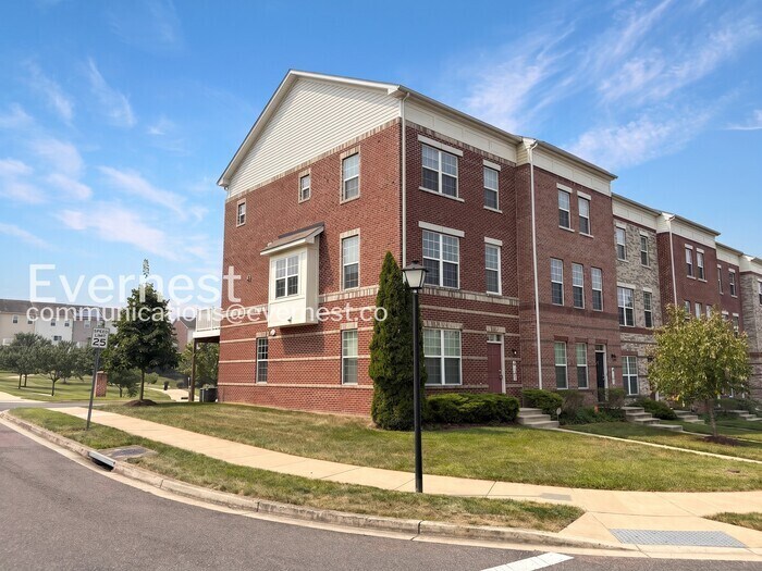 Building Photo - 6137 Hanlon St