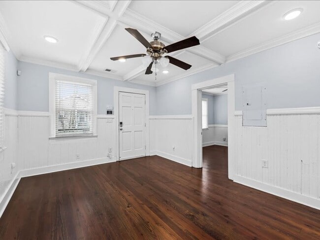 Building Photo - 2 Bedroom, 2 Bath Home with ADU Downtown Charleston!