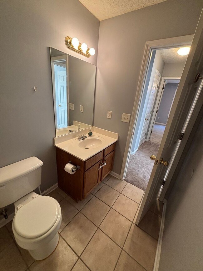 Building Photo - 216 Springfield Cir