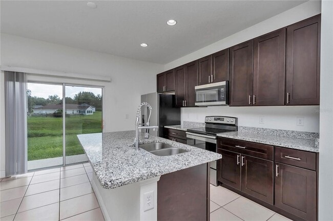 Building Photo - 118 Marion Oaks Dr
