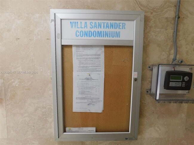 Building Photo - 427 Santander Ave