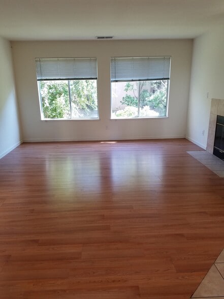 Building Photo - 1505 Hermocilla Way