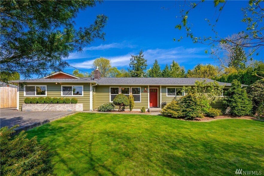 front of house - 1307 Cypress Ln