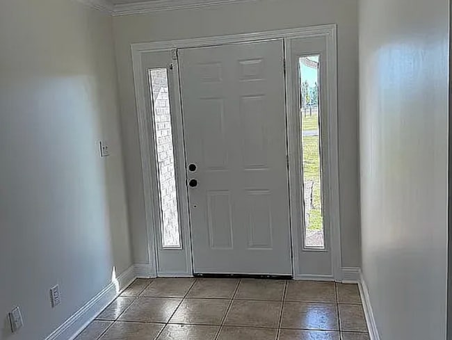 Building Photo - 1481 Middle School Rd