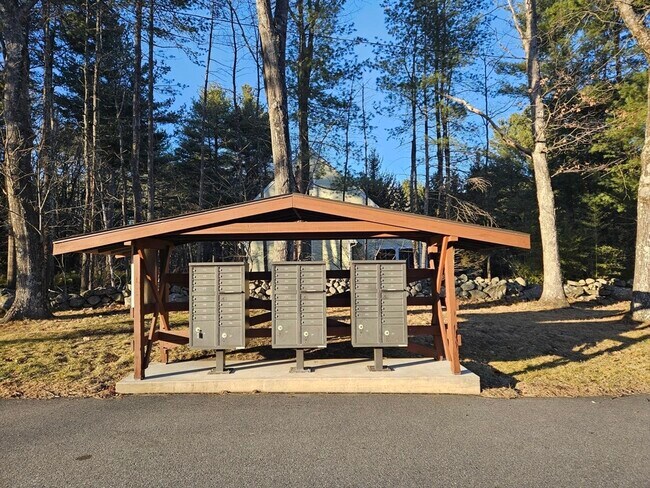 Building Photo - 43 Liberty Square Rd