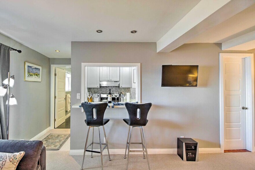 Building Photo - 60 Belvedere Ave