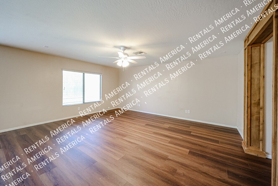 Building Photo - 23808 N Tayrien Ln