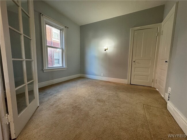 Building Photo - 401 Parkside Ave