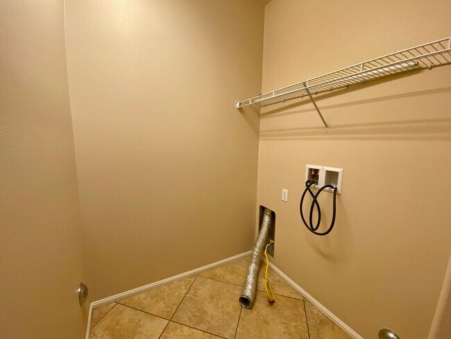 Building Photo - 1526 Milan Ct