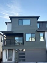 Building Photo - 242 Avant Pl