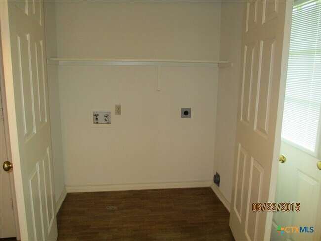 Building Photo - 110 Jocelyn Cir